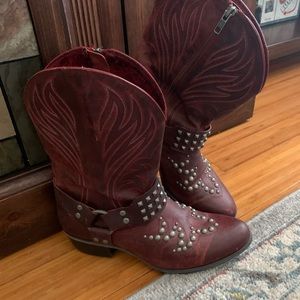 Ariat Cowboy / Western Boots, Burgundy / Red, Size 8